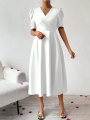 Effortlessly Chic: Solid Color V-Neck A-Line Dress with Waist Belt