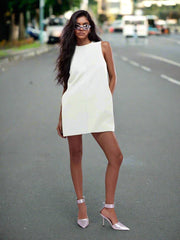 Chic and Elegant: Sleeveless Bow Tie Backless Mini Dress