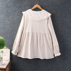 Country Charm Lace-Collar Blouse"