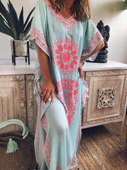 Short Sleeve Printed V Neck Holiday Dresses