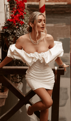 SATIN RUFFLE STRAPLESS DRESS IN WHITE