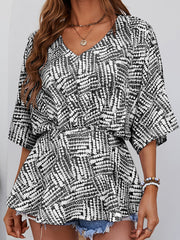 Stylish and Comfortable Loose Print Bat Sleeve V-Neck T-Shirt