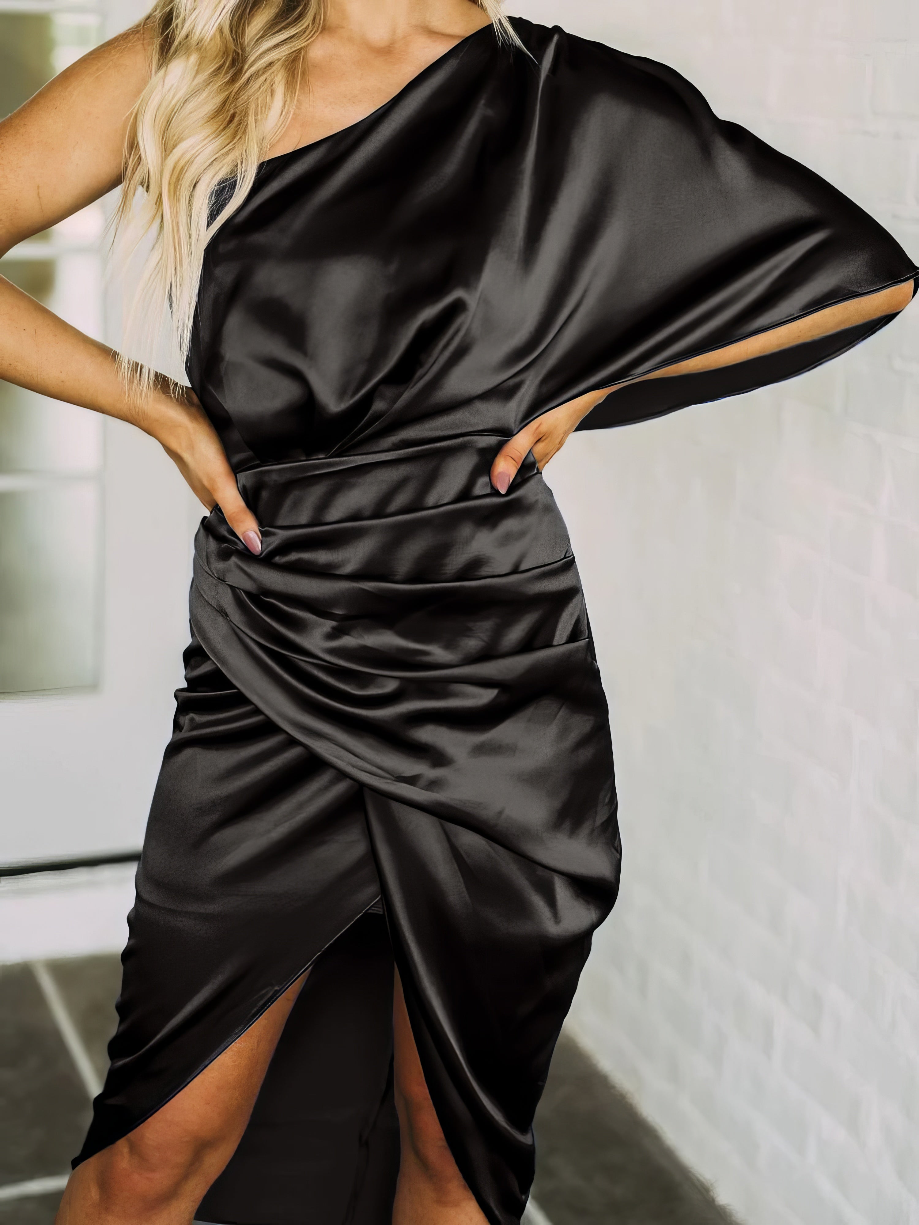 One-Shoulder Sleeve Irregular Slit Dress