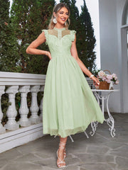 Chic and Elegant Contrast Lace Bridesmaid Dress with Ruffle Trim