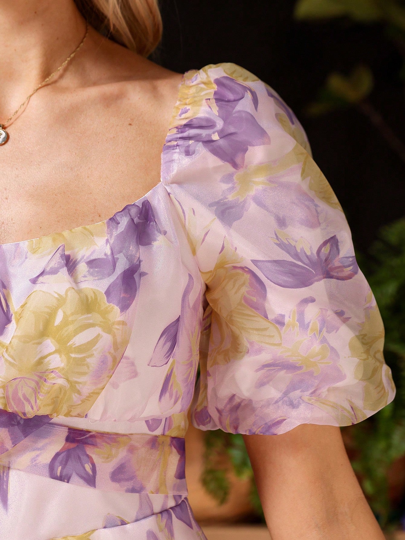 Frenchy Floral Fantasy: Women's Puff Sleeve Summer Dress