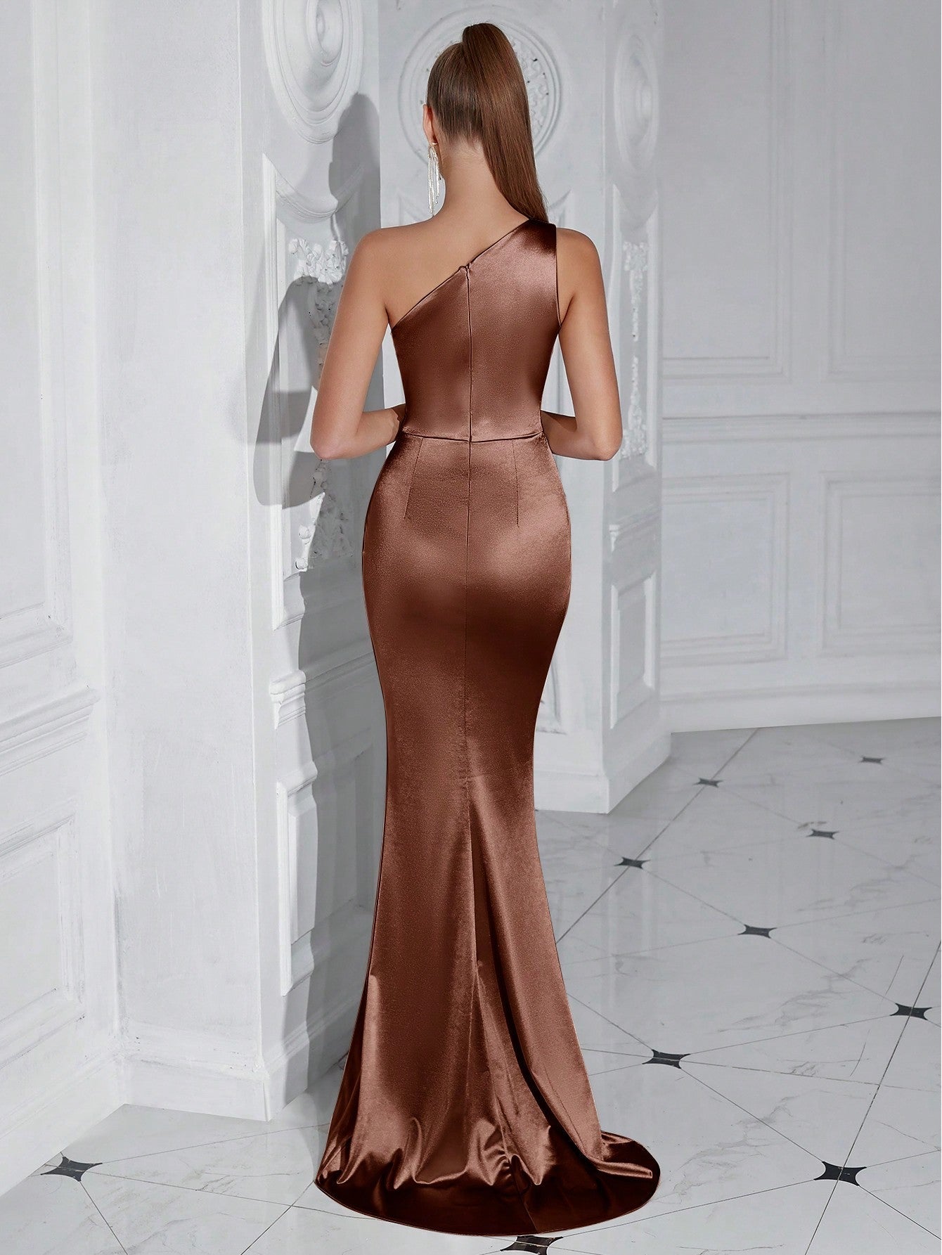 Sophisticated Glamour: Shoulder Pleated High Slit Cocktail Party Prom Dress
