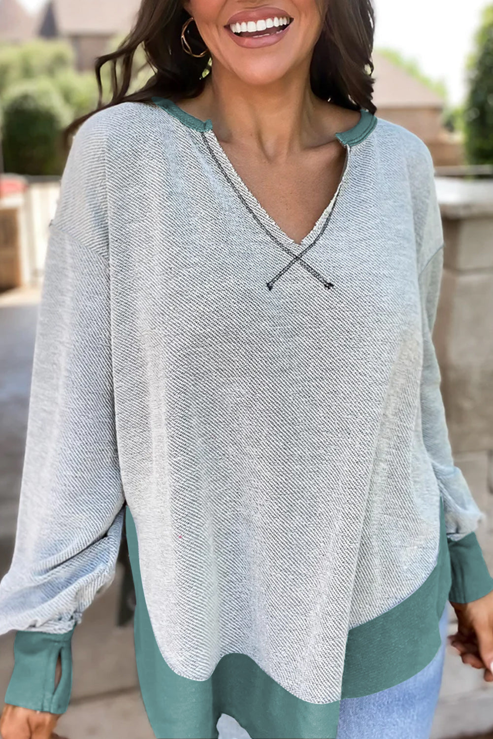 Contrast Edge Reverse Seam Sweatshirt