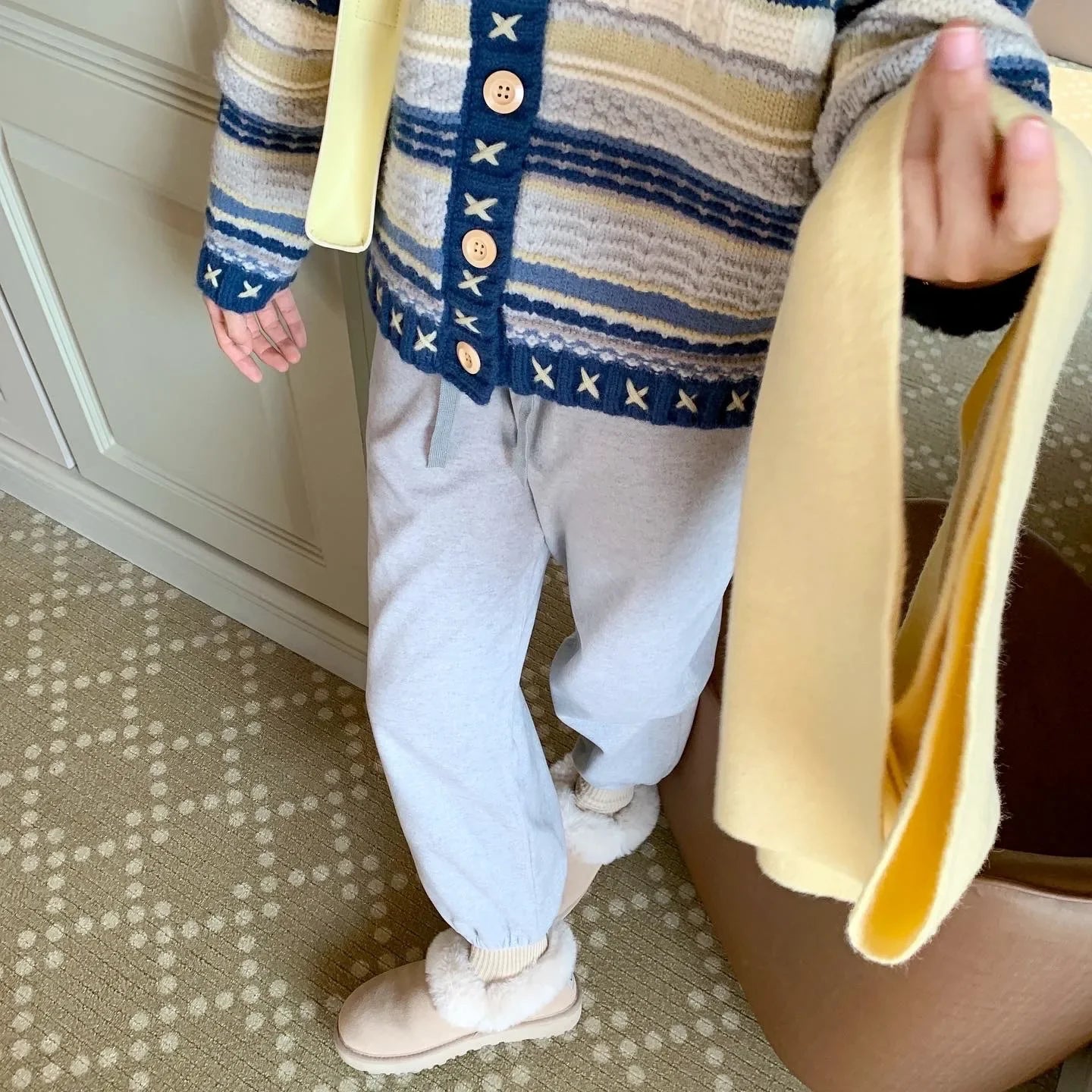 Blue V-Neck Knitted Cardigan