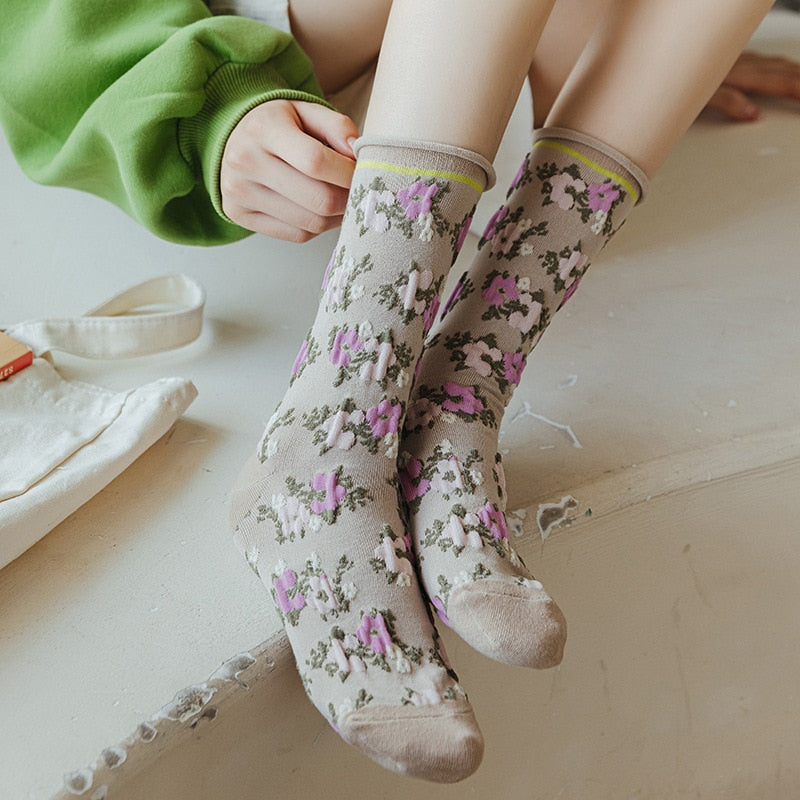 Asymmetric Retro Jacquard Socks
