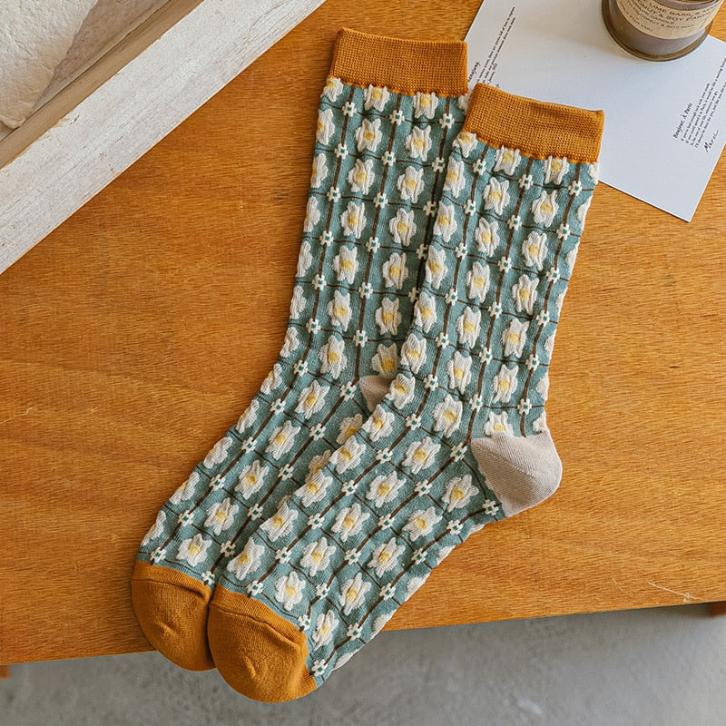 Asymmetric Retro Jacquard Socks