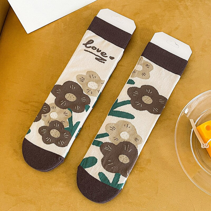Asymmetric Retro Jacquard Socks