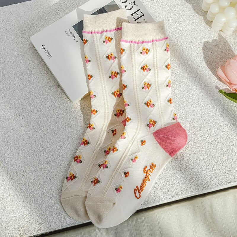 Asymmetric Retro Jacquard Socks