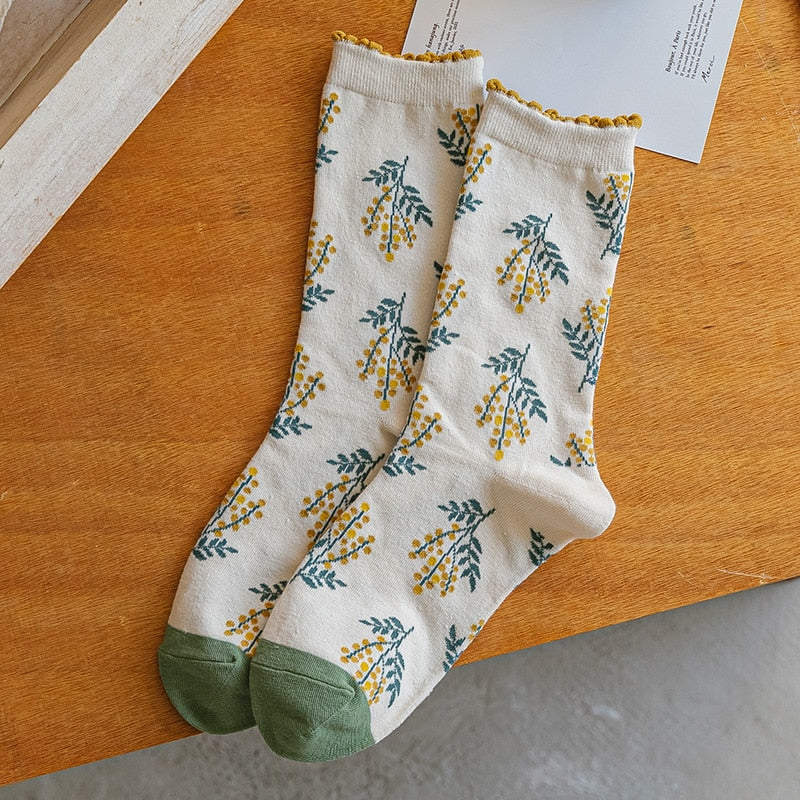 Asymmetric Retro Jacquard Socks