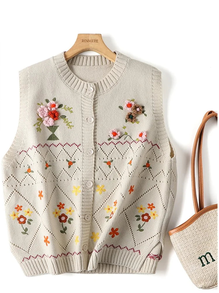 Blossom Array Knit Collection