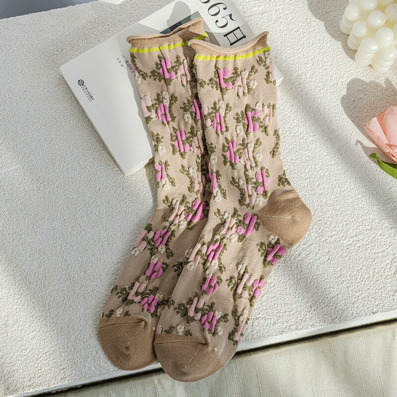 Asymmetric Retro Jacquard Socks