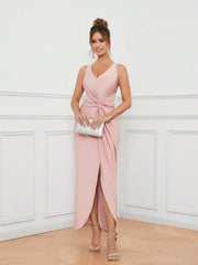 White Elegance: Bridesmaid Dress with Bow Decoration